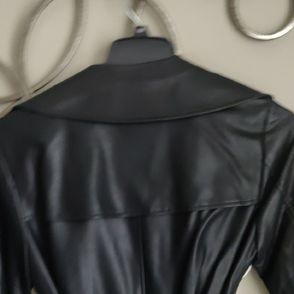 Noize Women's Elegant Black Faux Leather Trench Coat - Picture 7 of 9